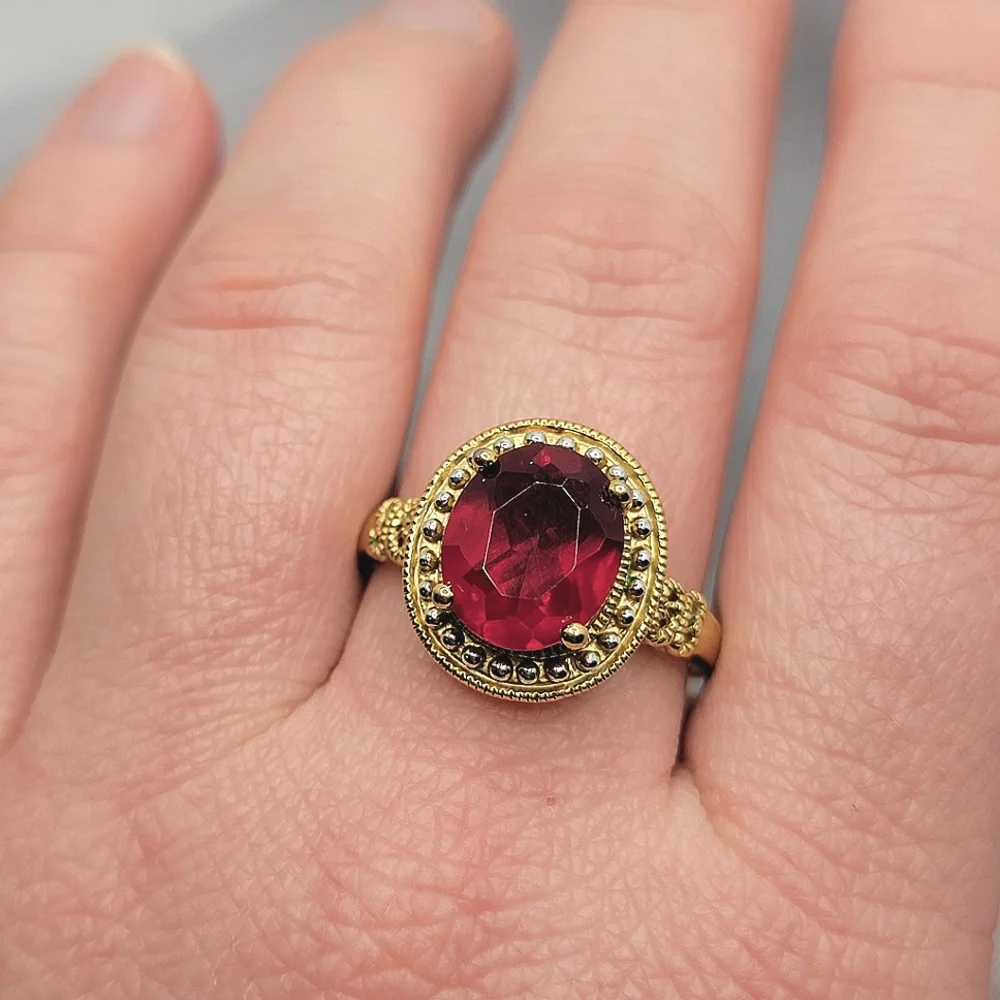 Gorgeous Vintage Ring Gold Tone Faux Ruby Size 12 ½